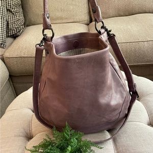 🌿FRYE MELISSA HOBO BAG IN LILAC🌿